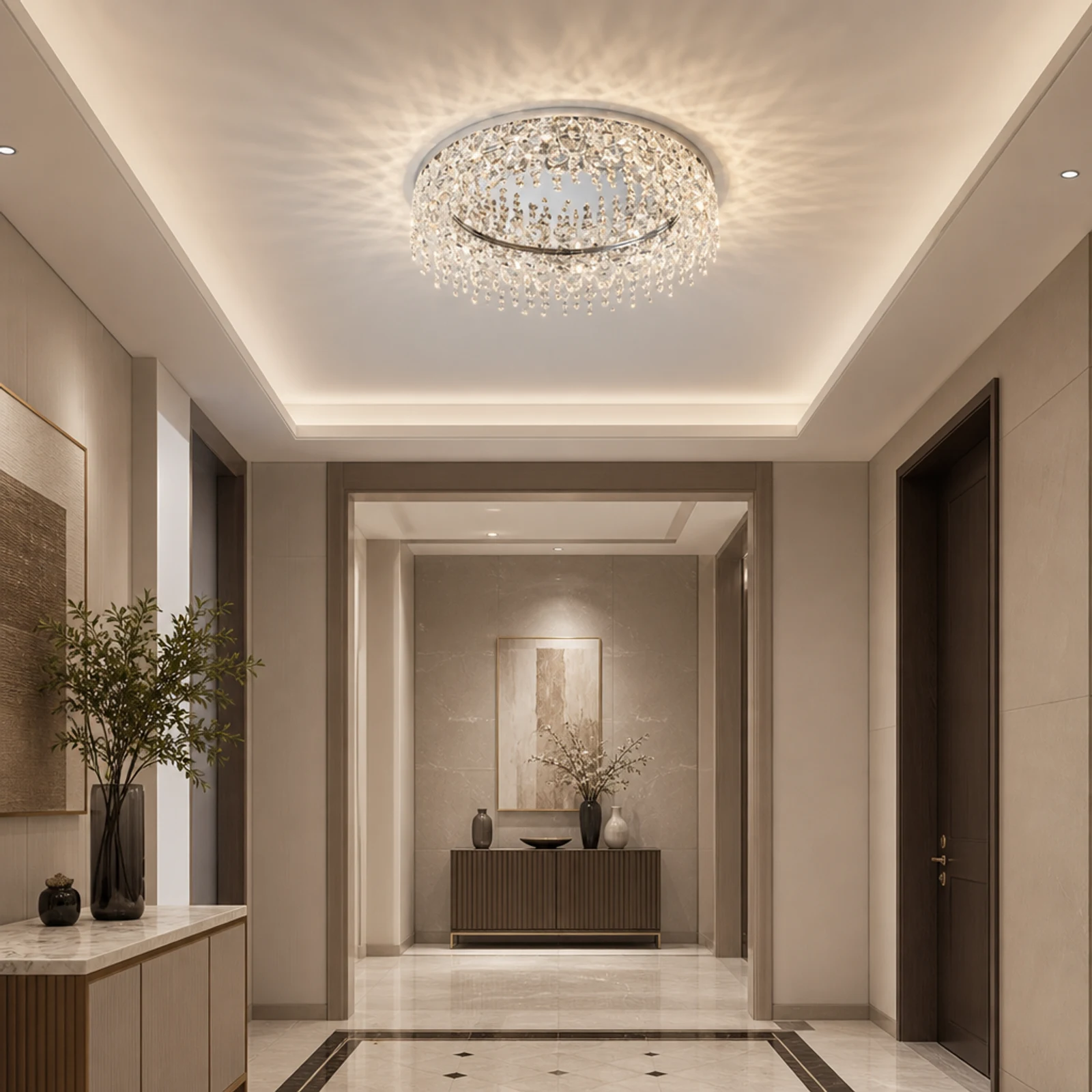 Plafonnier encastré en chrome cristal dans un couloir
