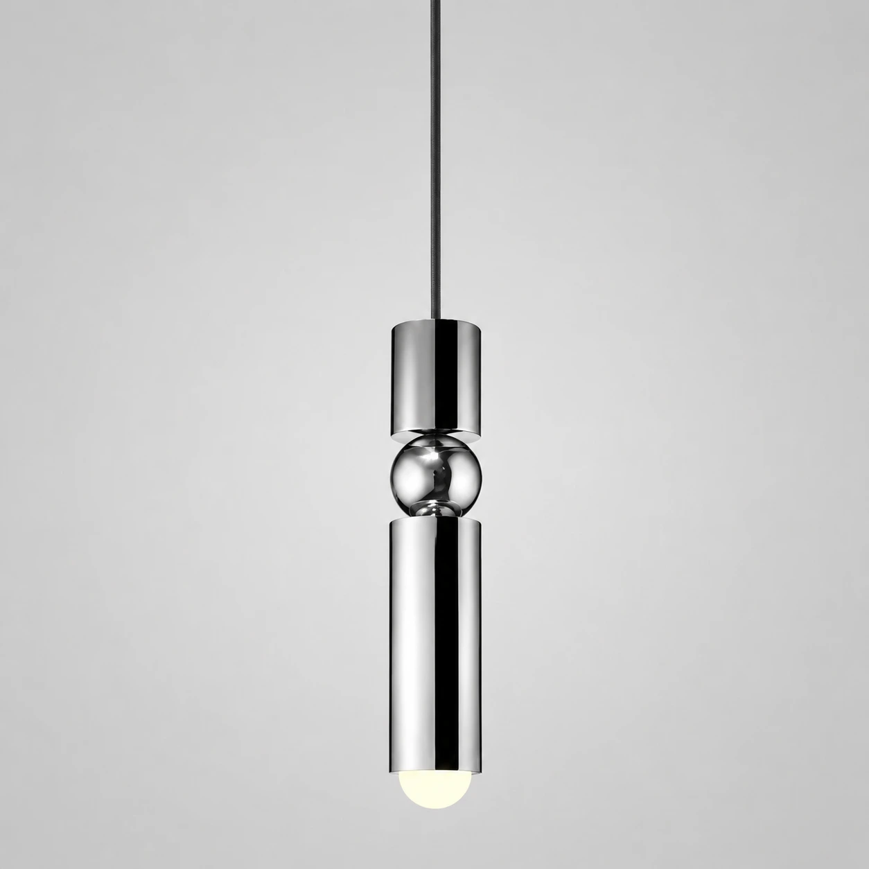 finition chromée du pendentif Fulcrum