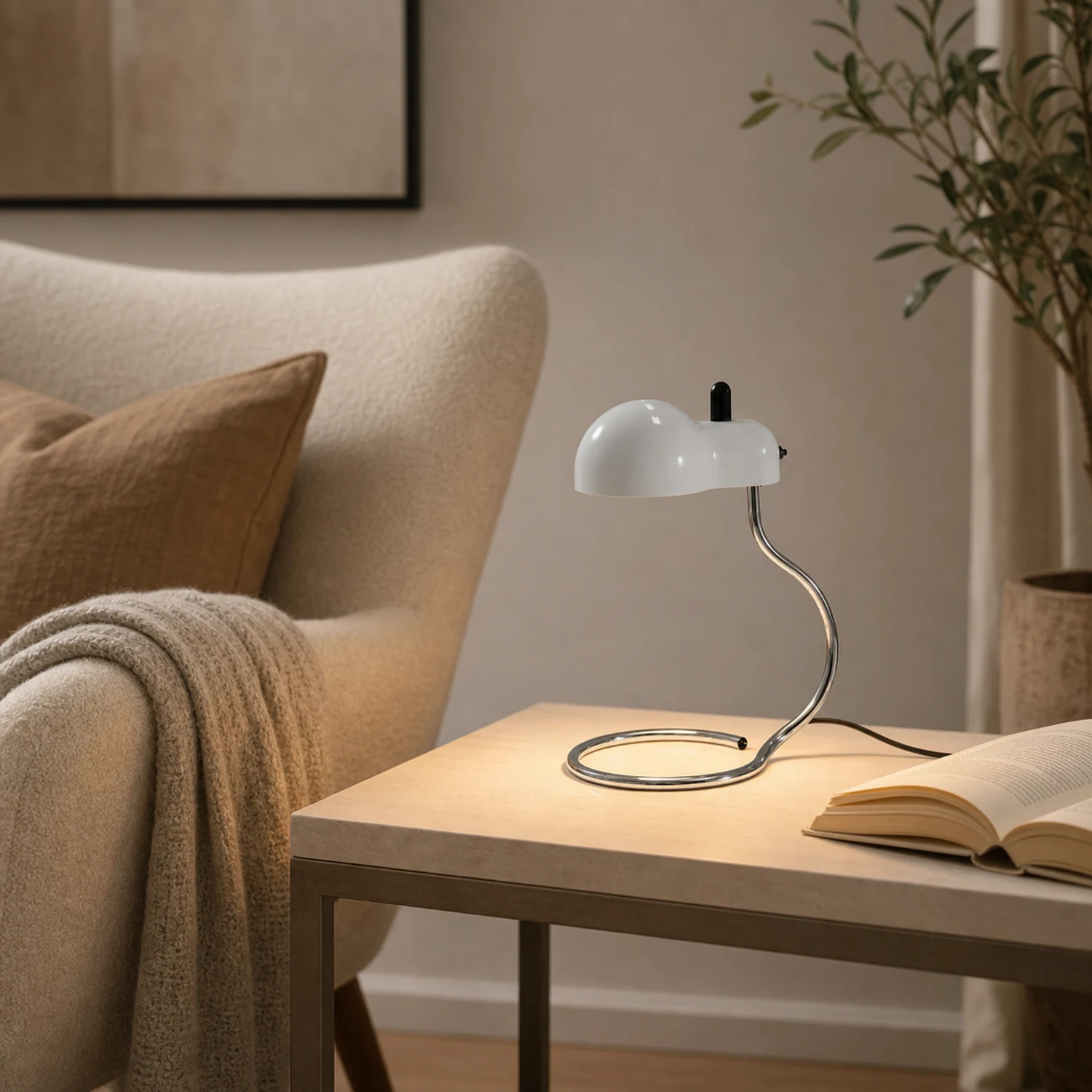 Lampe Minitopo blanche dans le coin lecture
