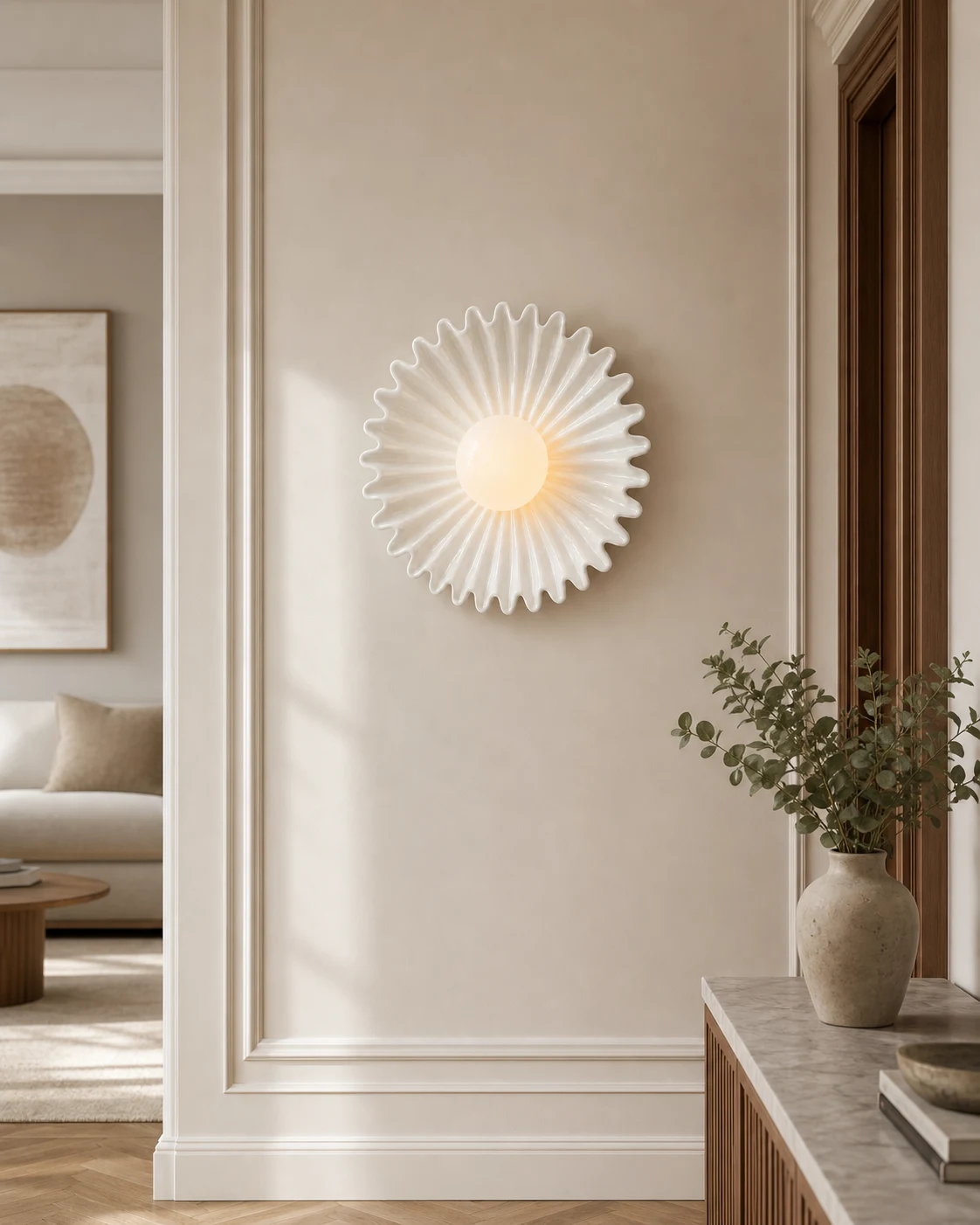 Crème keramische wandlamp in de vorm van een bloem