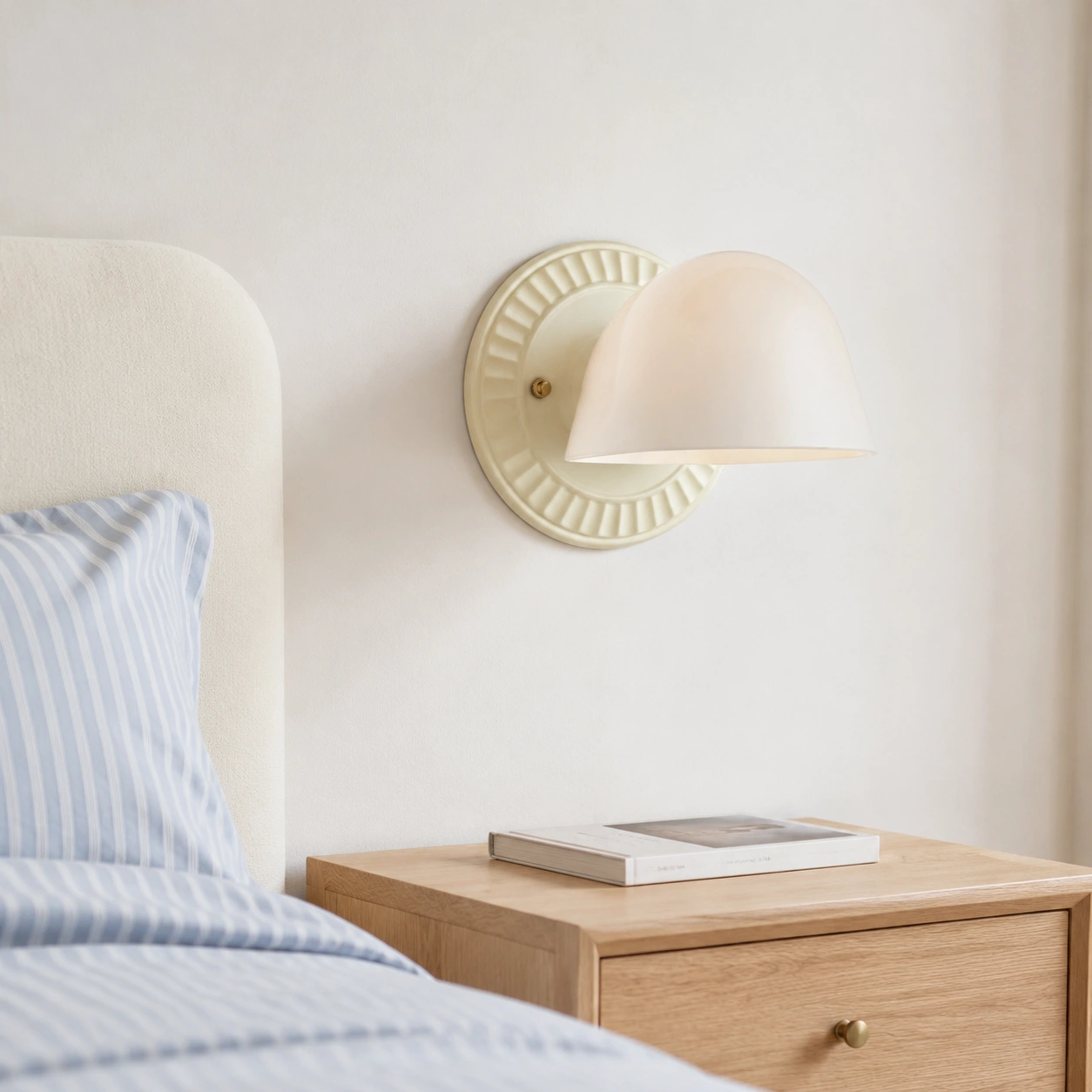 close_blue_bedroom