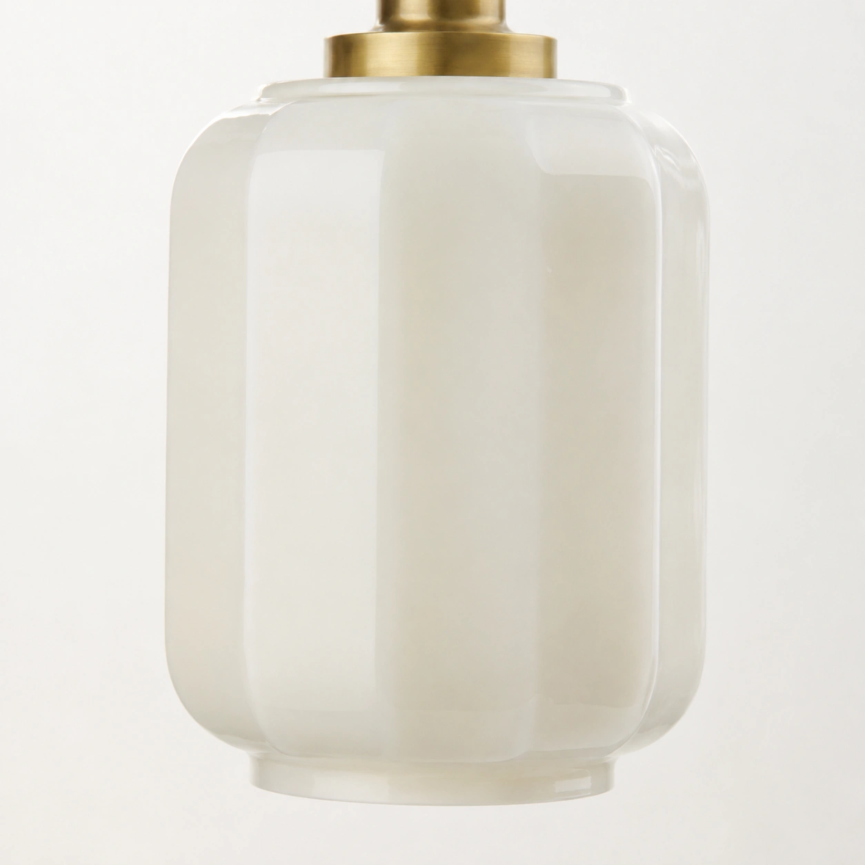 Faceted milk glass detail