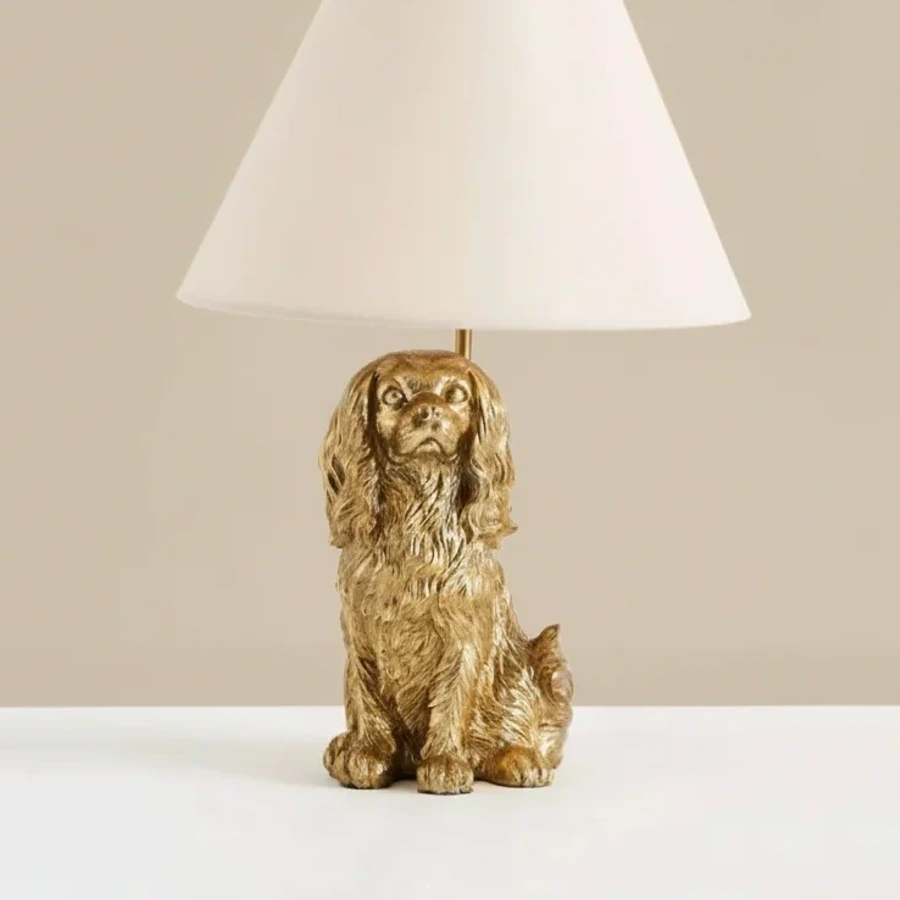 King Charles Cavalier lamp detail