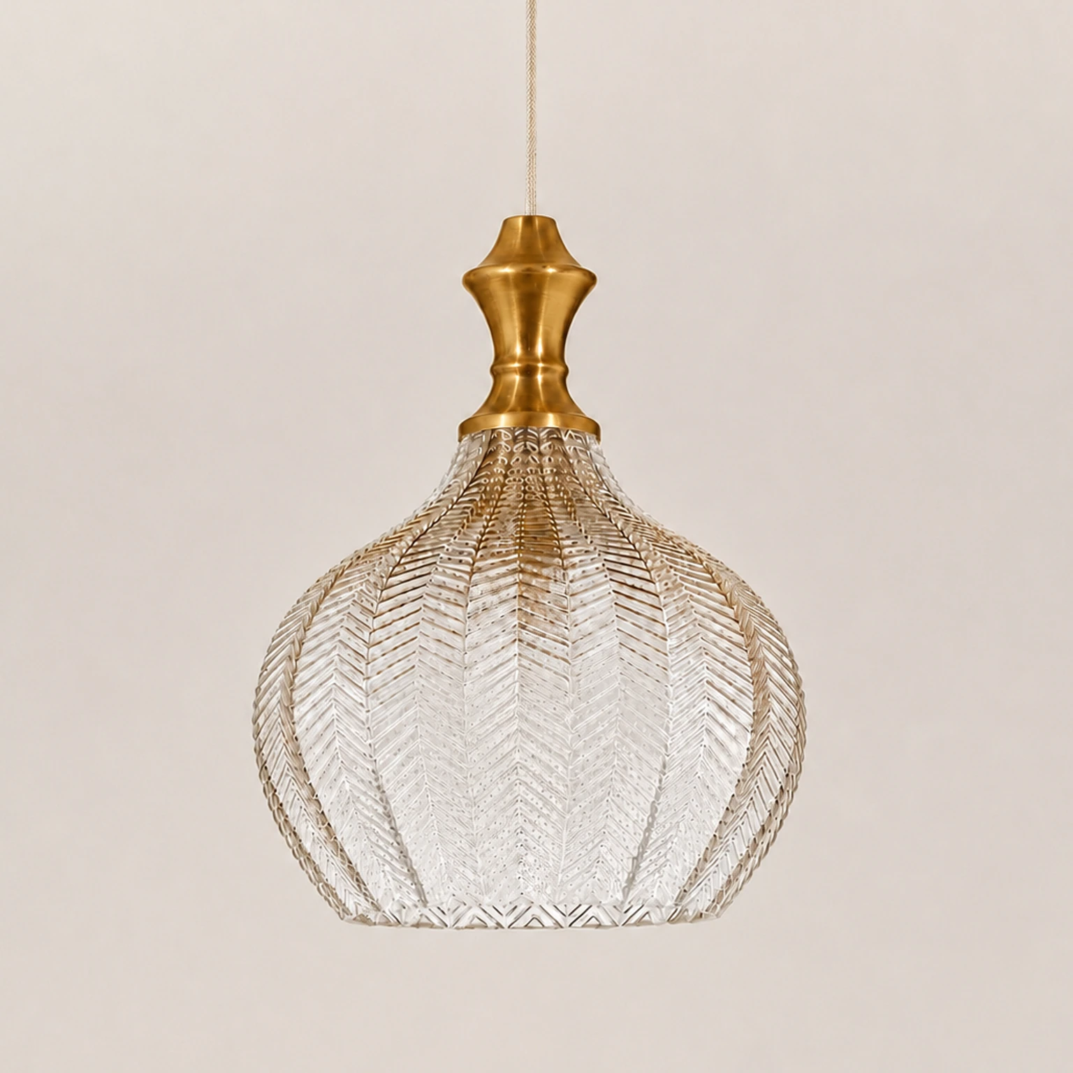 Benoit pendant image 15