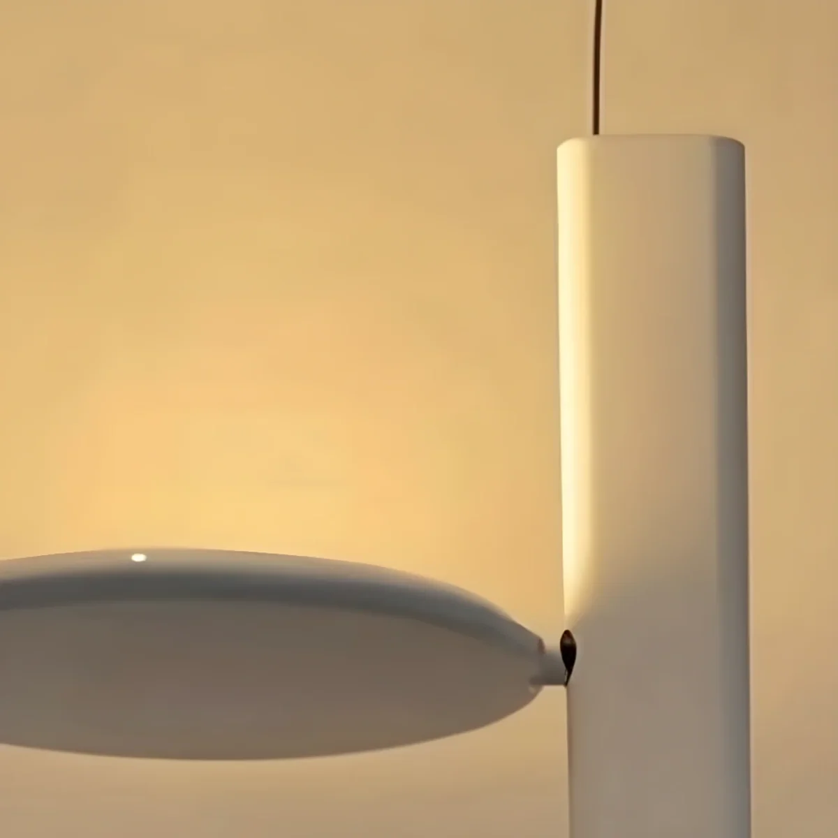 Dieter adjustable lamp joint detail