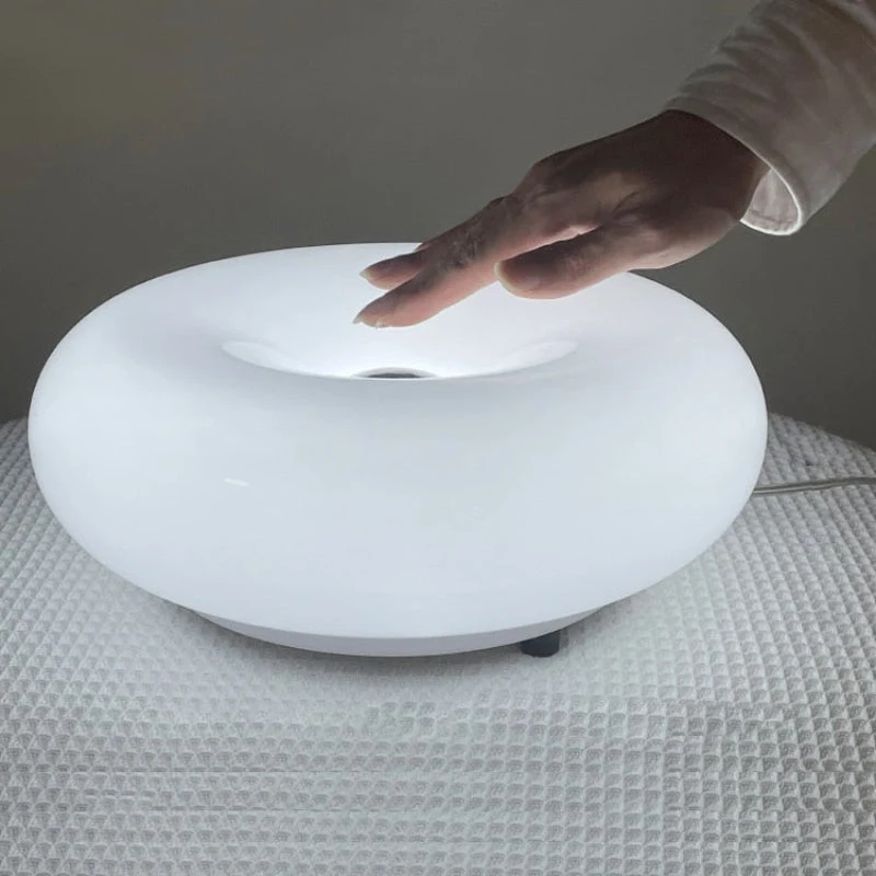 White Gunnar lamp