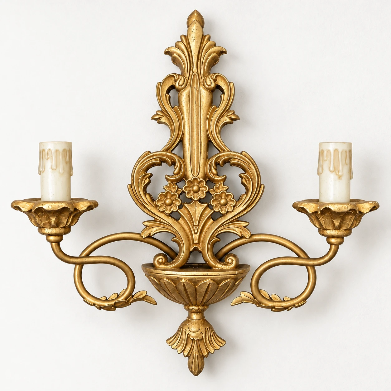 Close detail of the Vintage Gold curved arms and candle sockets