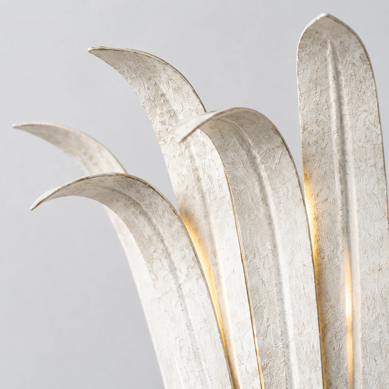 Distressed white petal finish detail