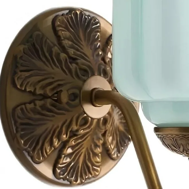 Backplate with acanthus relief