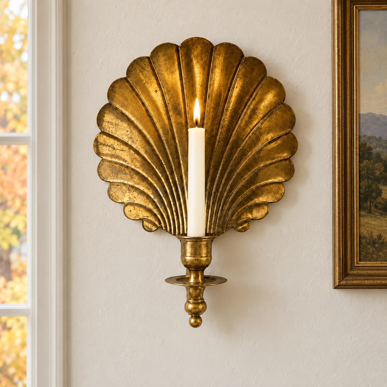 Antique brass shell wall candle sconce