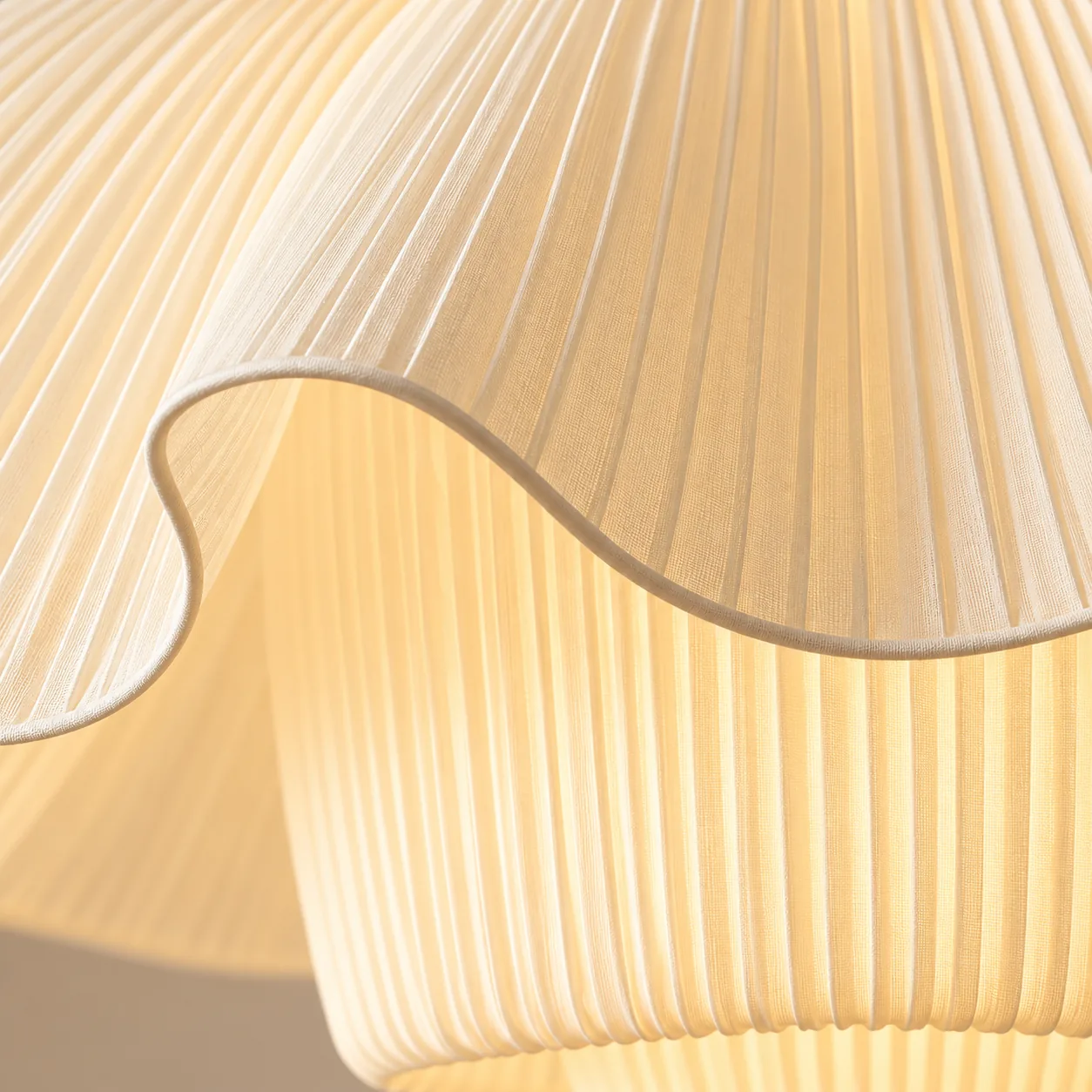 Pleated fabric brim