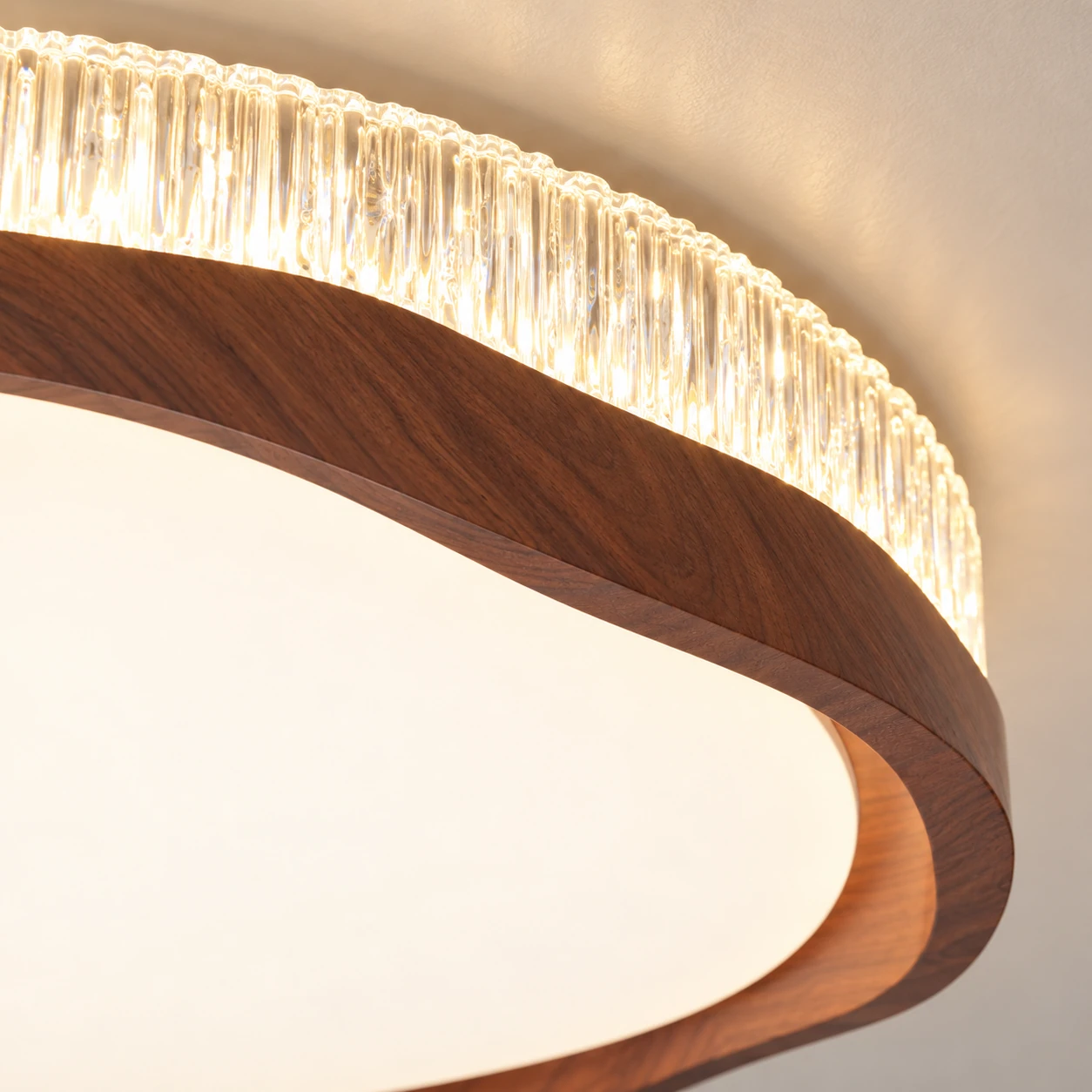 Close view of the crystal fringe glow ring
