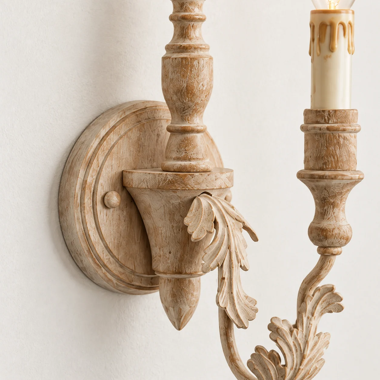 Natural wood backplate and carved join