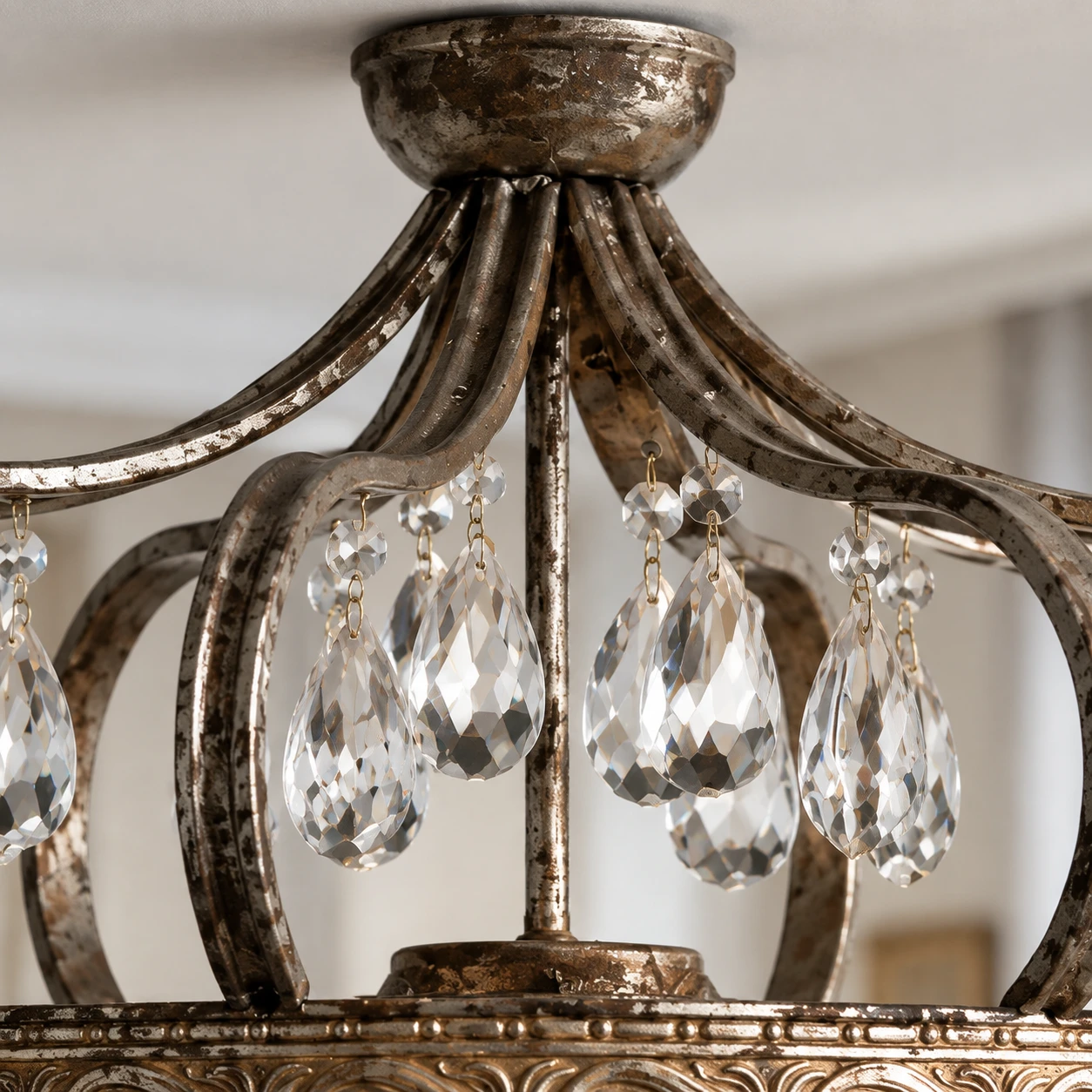 Curving crown ribs with individual hanging crystals