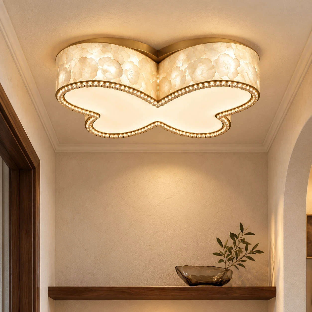 Wushlp Vintage Butterfly Shell Flush Mount Ceiling Light in a compact foyer