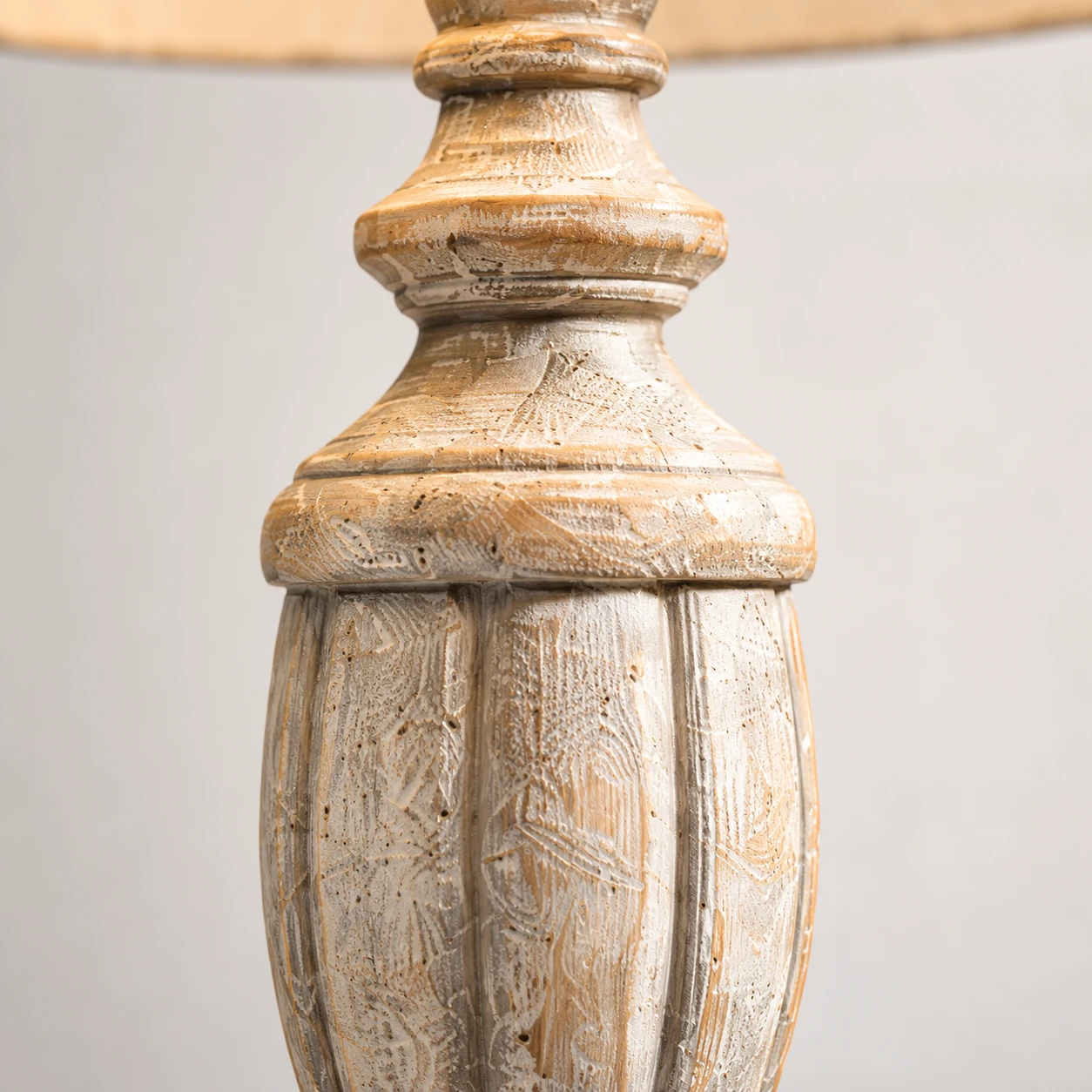 Vertically fluted distressed solid-wood column body